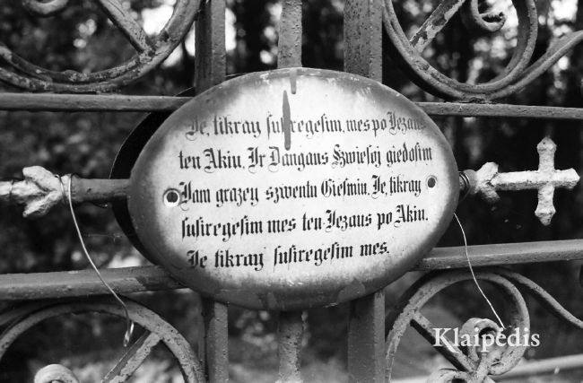 pavadinimas: Senieji Plikių kapinaičių paminklai, raktai: Plikių kapinaitės