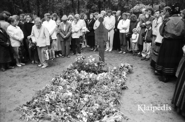 pavadinimas: Prie Vydūno kapo Bitėnų kapinaitėse, raktai: Bitėnų kapinaitės