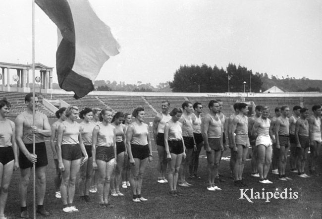 pavadinimas: Resp. l. atl. pirmenybės Vilniuje 1954 06 27, raktai:  lengvoji atletika pirmenybės