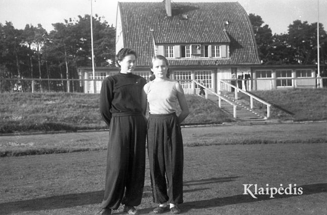 pavadinimas: Resp. rinktinės narės Klaipėdoje. 1955 m., raktai: lengvoji atletika