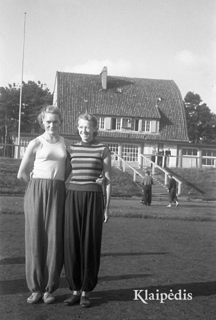 pavadinimas: Resp. rinktinės narės Klaipėdoje. 1955 m., raktai: lengvoji atletika